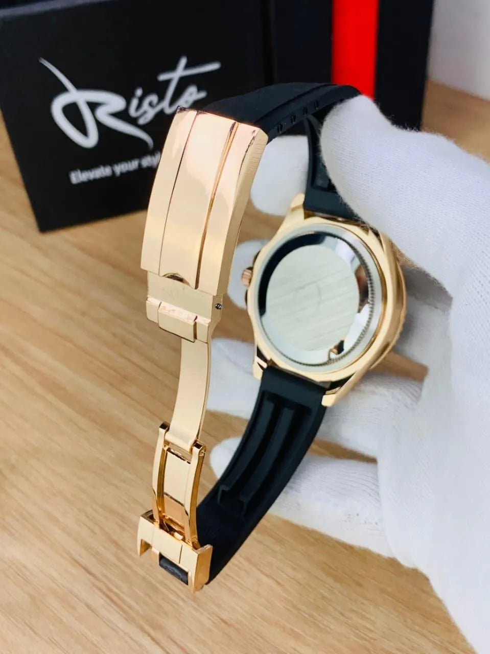 MAN'S WATCH