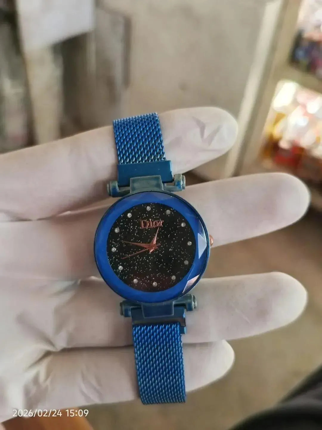 WOMAN WATCH