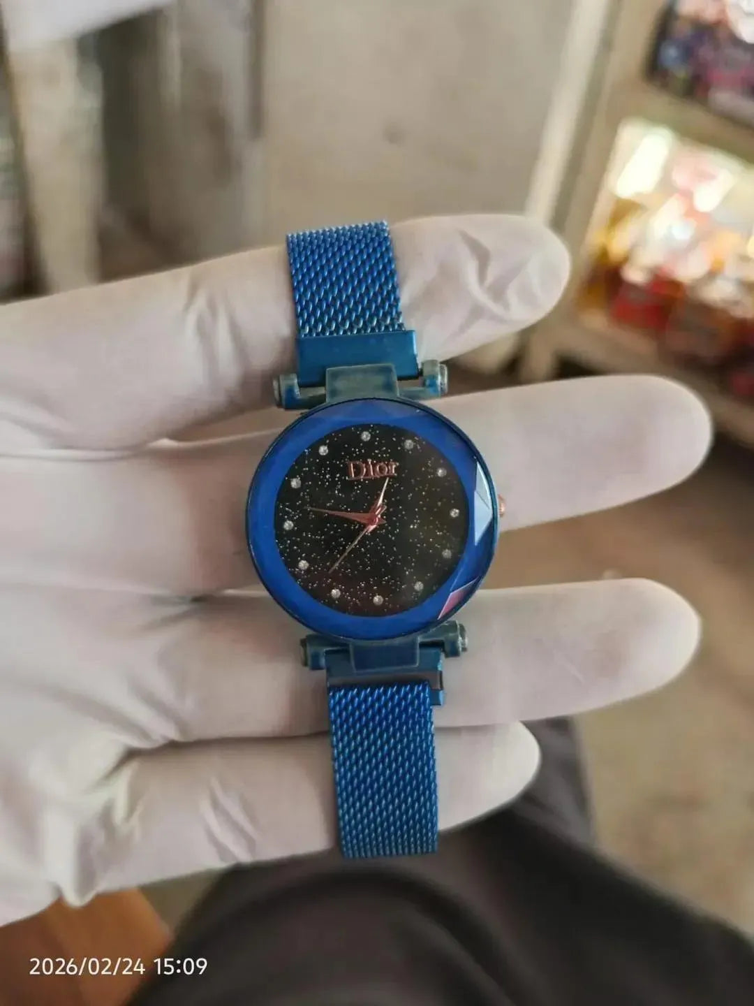 WOMAN WATCH